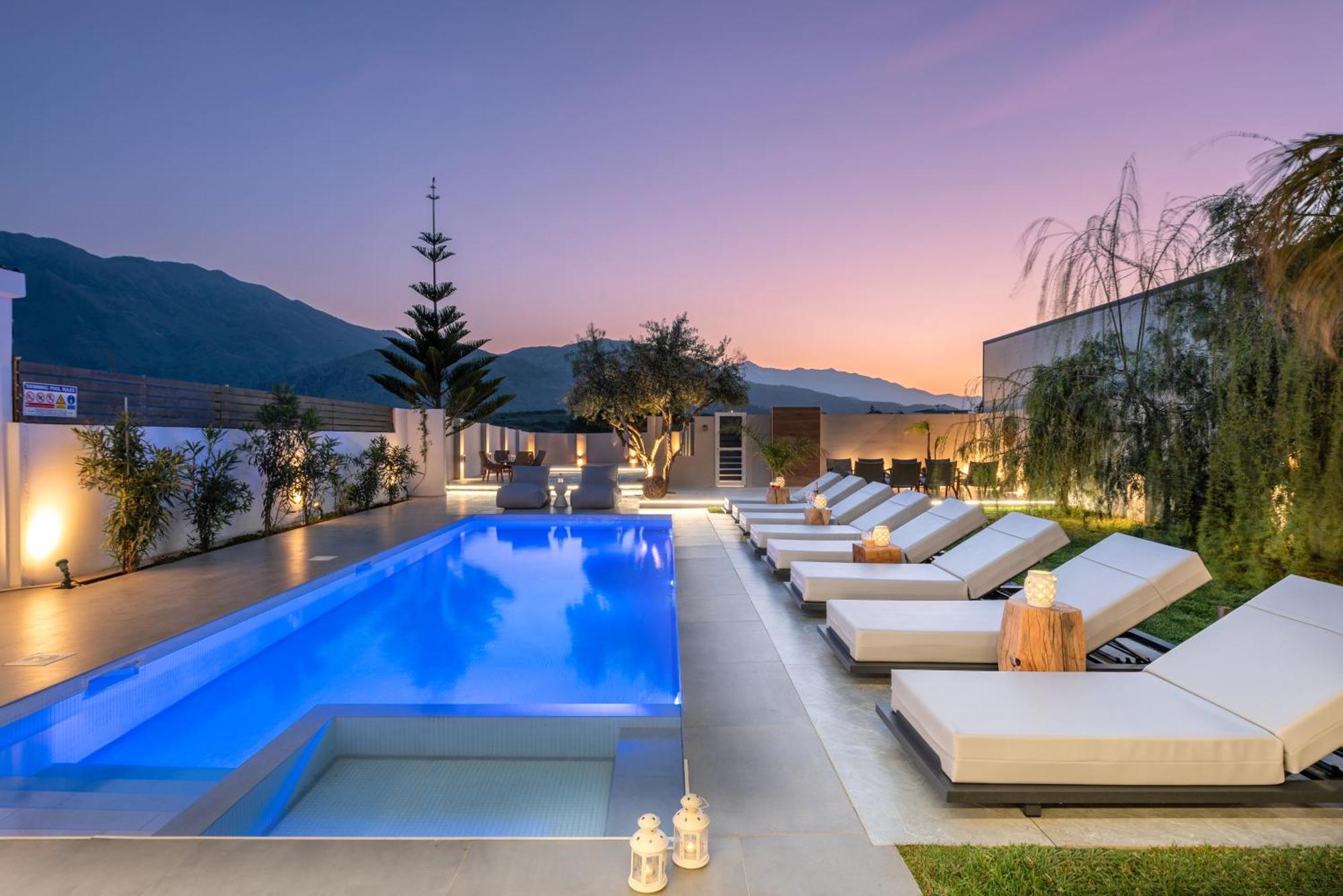 Hypnosis Beachside Villa With Private Heated Pool Georgioupoli Exterior photo